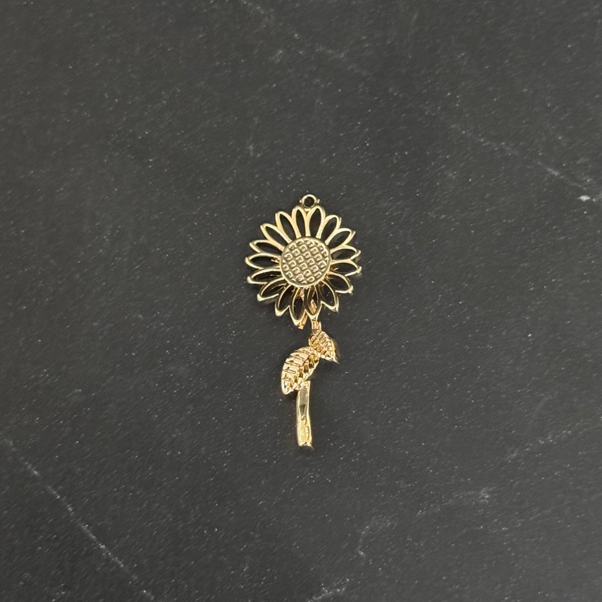DIJE DORADO