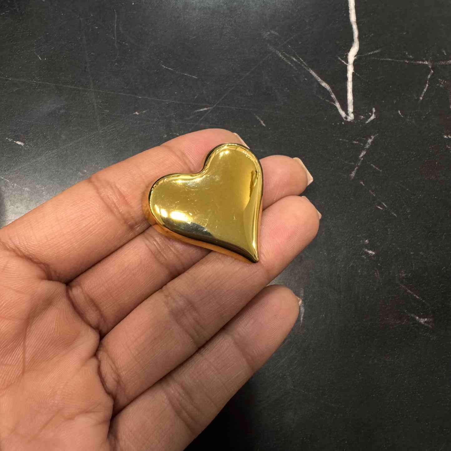 BROCHE CORAZON METÁLICO