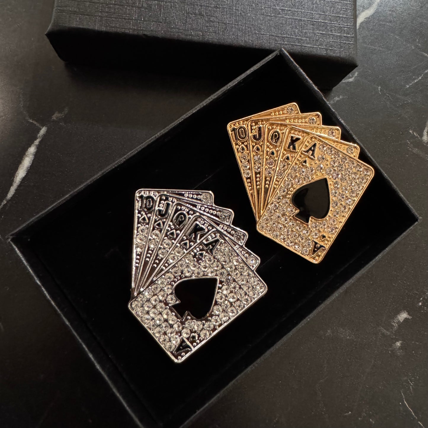 BROCHE NAIPES